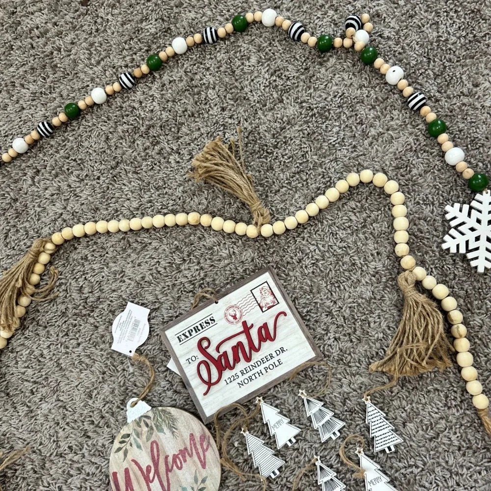 Christmas Decor Bundle Wood Bead Garlands Santa Sign Welcome Ornament 10pc‎ Set